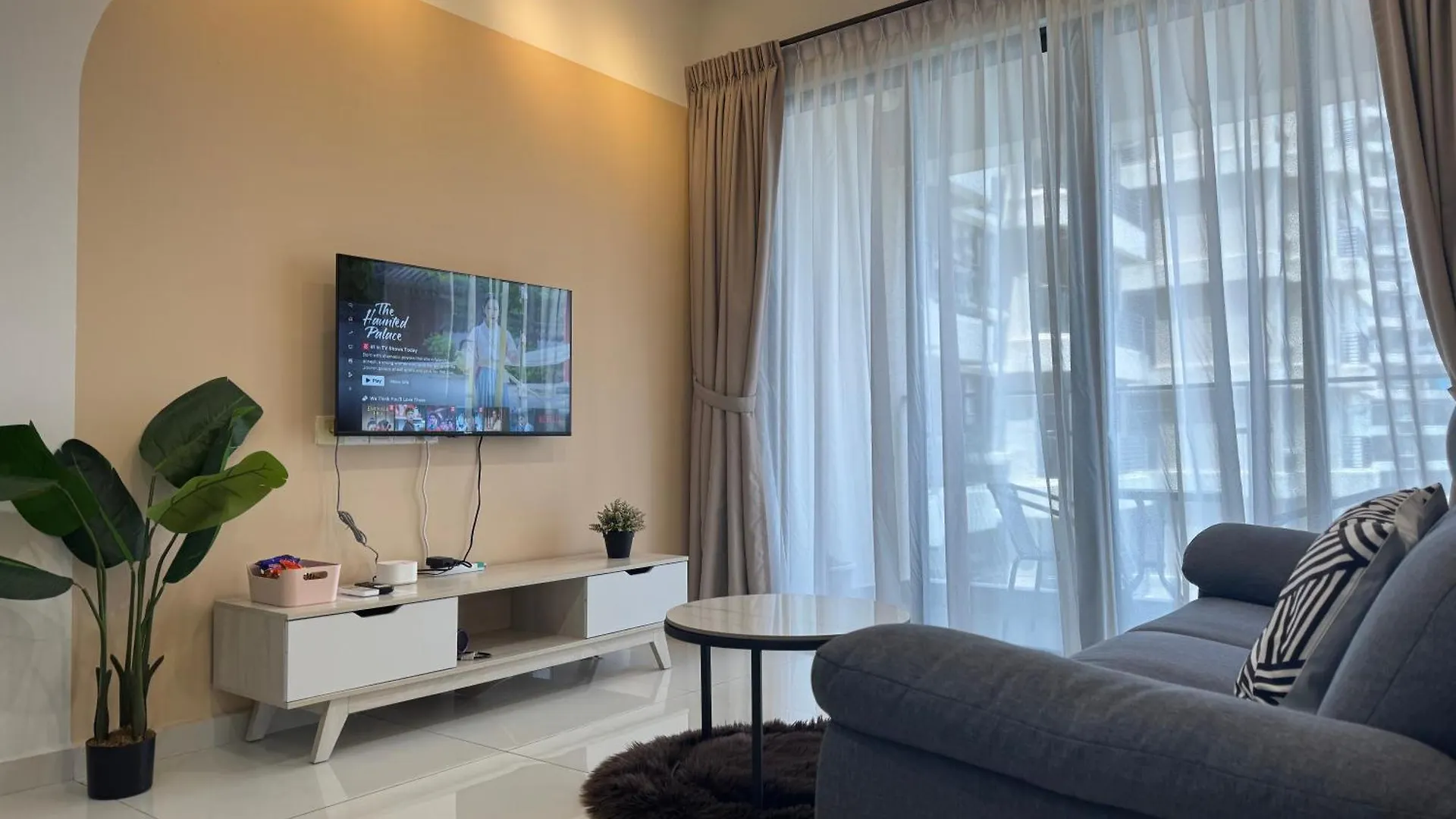 Country Garden Cozy 2 Bedroom @ By Hauz Cinta Johor Bahru 0*,  Malaysia