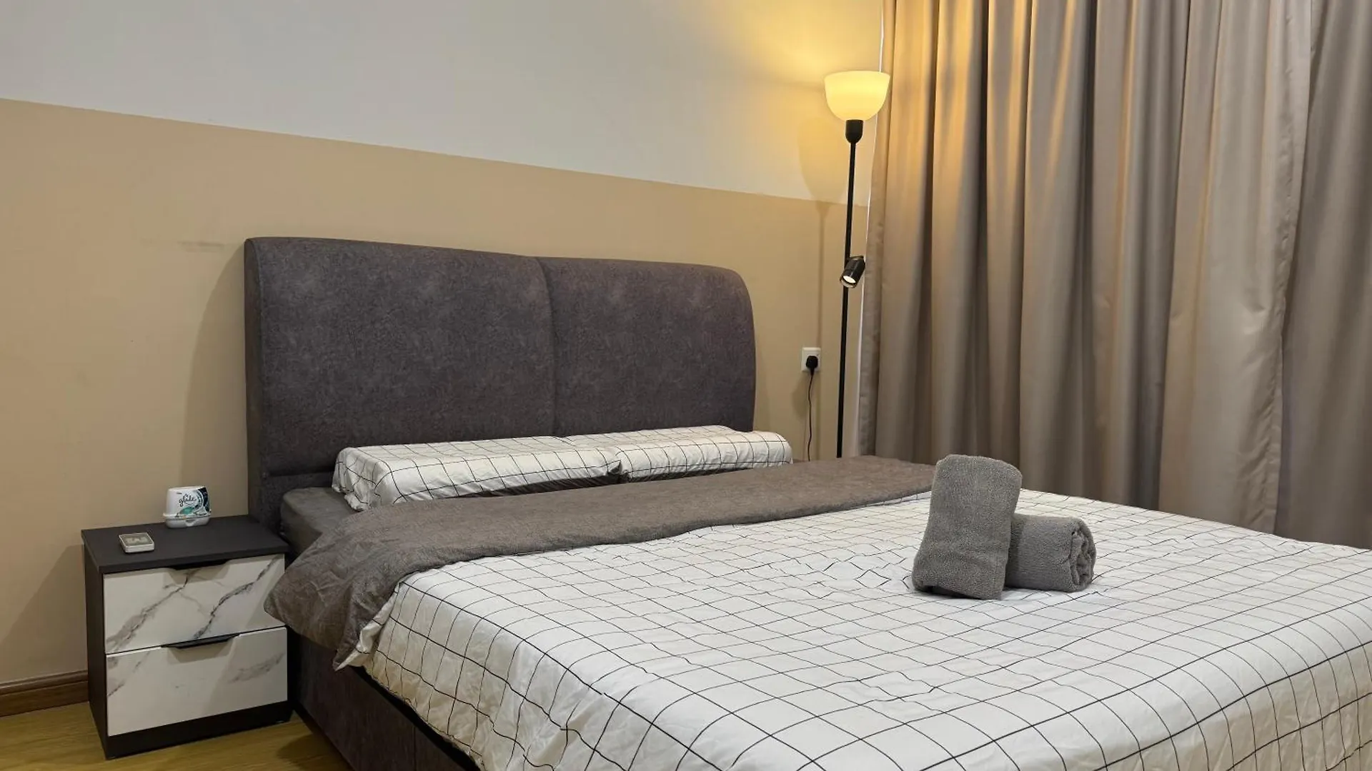 Country Garden Cozy 2 Bedroom @ By Hauz Cinta location
